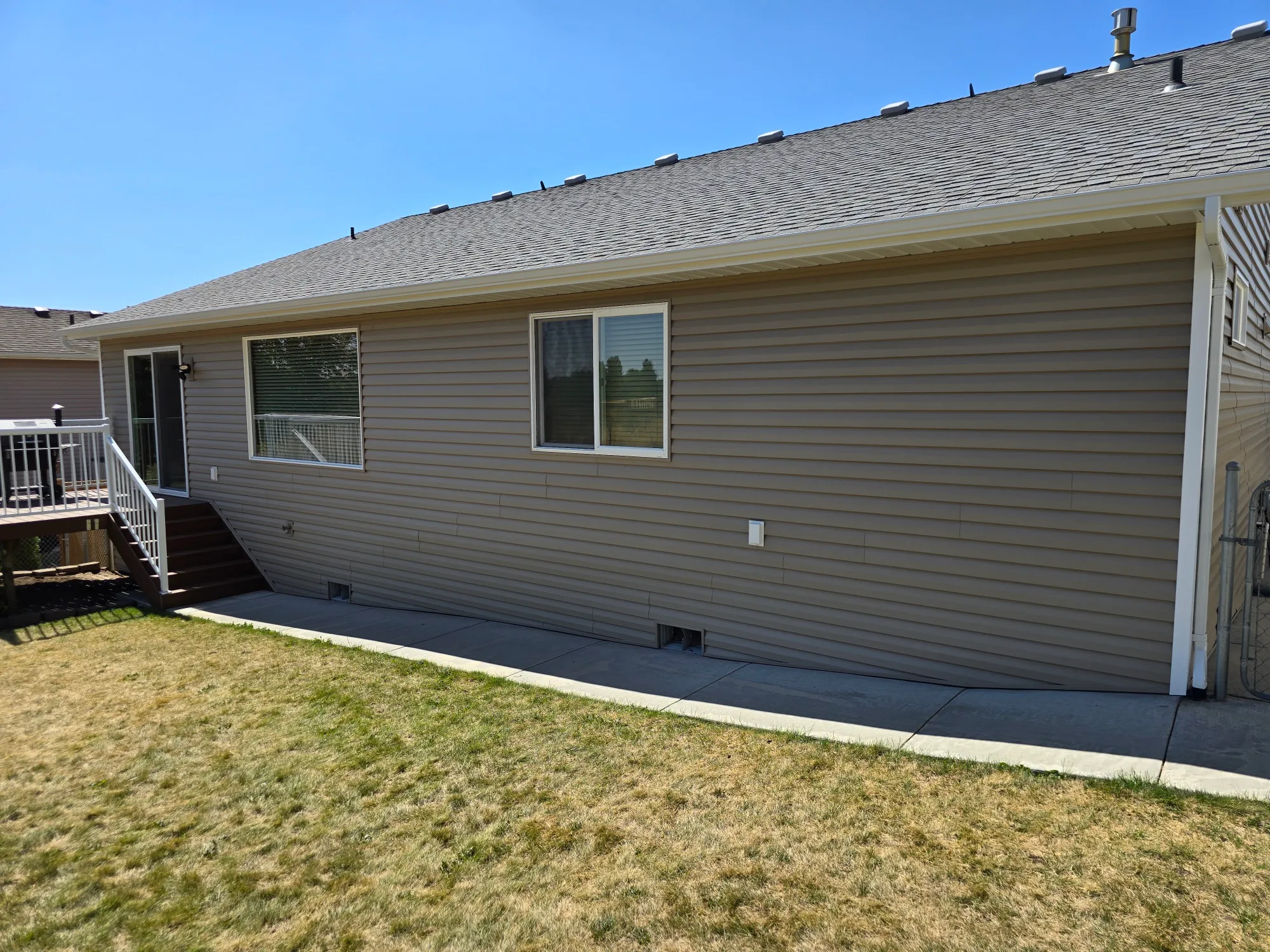 Siding replacement, after photo 4